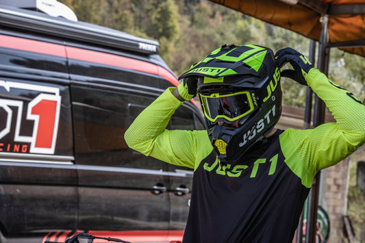 How To Select The Perfect Helmet? - JUST1 Racing